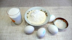 Бисквитный торт в мультиварке - шаг 1