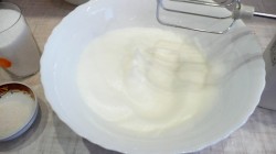 Бисквитный торт в мультиварке - шаг 3