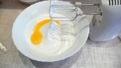 Бисквитный торт в мультиварке - шаг 5