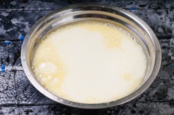 Блины с дырочками с кипятком - шаг 3