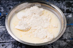 Блины с дырочками с кипятком - шаг 4