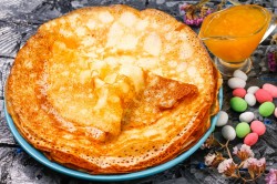 Блины с дырочками с кипятком - шаг 8