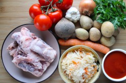 Борщ с квашеной капустой и свеклой - шаг 1 Борщ с квашеной капустой и свеклой - шаг 1