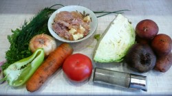 Борщ с тушенкой и капустой - шаг 1 Борщ с тушенкой и капустой - шаг 1