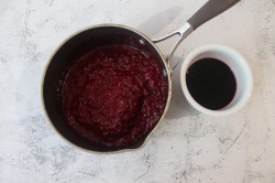 Брусничный соус к мясу на зиму - шаг 8