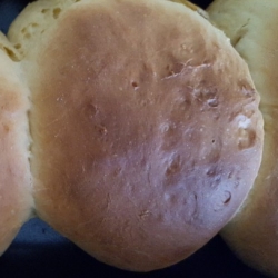 Дрожжевые булочки на кефире с повидлом