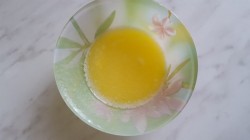 Дрожжевые булочки на кефире с повидлом - шаг 3