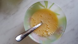 Дрожжевые булочки на кефире с повидлом - шаг 4