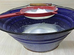 Булочки с изюмом и маком на сдобном тесте - шаг 5 Булочки с изюмом и маком на сдобном тесте - шаг 5