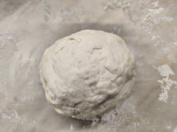Булочки с кунжутом в духовке - шаг 5 Булочки с кунжутом в духовке - шаг 5
