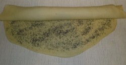 Булочки Розочки с маком - шаг 10 Булочки Розочки с маком - шаг 10