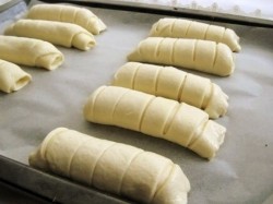 Булочки с сыром из дрожжевого теста - шаг 6 Булочки с сыром из дрожжевого теста - шаг 6