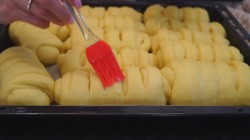 Ванильные булочки с творогом и изюмом - шаг 16 Ванильные булочки с творогом и изюмом - шаг 16