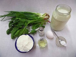 Булочки с яйцами и зеленью на простокваше - шаг 1