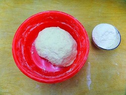 Булочки с яйцами и зеленью на простокваше - шаг 6