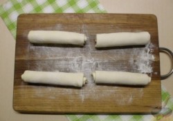 Булочки Сердечки с маком и сахаром - шаг 4 Булочки Сердечки с маком и сахаром - шаг 4