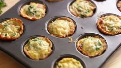 Корзиночки из тостового хлеба с колбасой и сыром - шаг 13 Корзиночки из тостового хлеба с колбасой и сыром - шаг 13