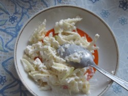 Бутерброды с творожно-яблочной массой - шаг 3