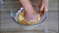 Быстрое песочное печенье к чаю с ванилью - шаг 8 Быстрое песочное печенье к чаю с ванилью - шаг 8