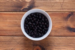 Быстрое варенье из черной смородины через мясорубку на зиму - шаг 2 Быстрое варенье из черной смородины через мясорубку на зиму - шаг 2