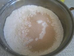 Быстрый хлеб дрожжевой - шаг 1 Быстрый хлеб дрожжевой - шаг 1