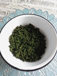 Чай ферментированный из листьев черной смородины - шаг 1 Чай ферментированный из листьев черной смородины - шаг 1