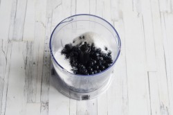 Черничный чизкейк без выпечки с черникой - шаг 6