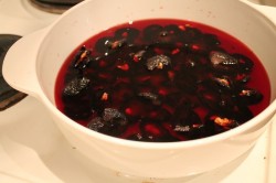 Чернослив с орехами в вине - шаг 5 Чернослив с орехами в вине - шаг 5