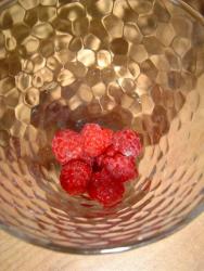 Десерт с малиной - шаг 5 Десерт с малиной - шаг 5