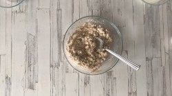 Диетические творожные хлебцы с отрубями - шаг 3 Диетические творожные хлебцы с отрубями - шаг 3