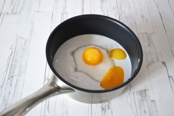 Домашнее мороженое из кокосового молока - шаг 2 Домашнее мороженое из кокосового молока - шаг 2