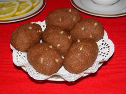 Домашнее пирожное Картошка из сухарей со сгущенкой - шаг 10 Домашнее пирожное Картошка из сухарей со сгущенкой - шаг 10