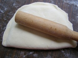 Домашнее слоеное дрожжевое тесто - шаг 11 Домашнее слоеное дрожжевое тесто - шаг 11