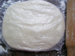 Домашнее слоеное дрожжевое тесто - шаг 7 Домашнее слоеное дрожжевое тесто - шаг 7