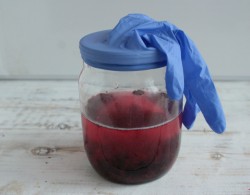 Домашнее вино из черной смородины - шаг 4