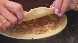 Домашние чебуреки с хрустящей корочкой - шаг 12 Домашние чебуреки с хрустящей корочкой - шаг 12