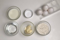 Домашние эклеры со сгущенкой - шаг 1 Домашние эклеры со сгущенкой - шаг 1