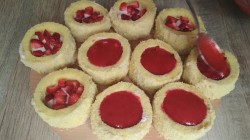 Пирожные с клубникой и бананом - шаг 15