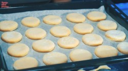 Домашние пряники с глазурью из заварного теста на молоке - шаг 24 Домашние пряники с глазурью из заварного теста на молоке - шаг 24