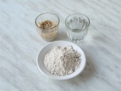 Домашний хлеб на закваске в духовке - шаг 1 Домашний хлеб на закваске в духовке - шаг 1