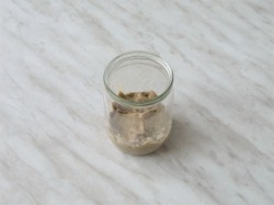 Домашний хлеб на закваске в духовке - шаг 4 Домашний хлеб на закваске в духовке - шаг 4