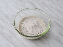 Домашний хлеб на закваске в духовке - шаг 7 Домашний хлеб на закваске в духовке - шаг 7