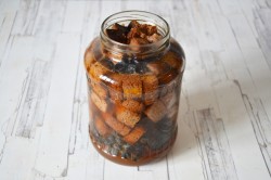 Домашний хлебный квас без дрожжей - шаг 8