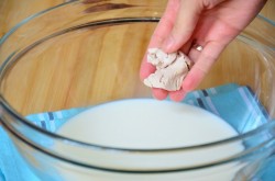 Дрожжевая коса пирог с яблоками - шаг 2