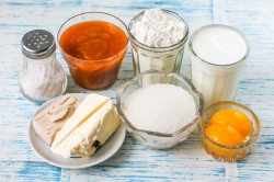 Дрожжевой открытый пирог - шаг 1 Дрожжевой открытый пирог - шаг 1