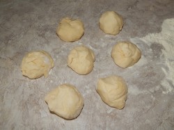 Дрожжевые беляши на воде - шаг 10