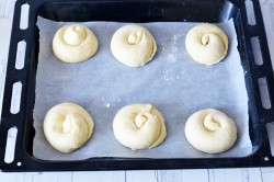 Дрожжевые булочки с заварным кремом - шаг 20