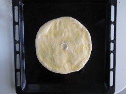 Дрожжевые хачапури в духовке с сыром - шаг 12 Дрожжевые хачапури в духовке с сыром - шаг 12