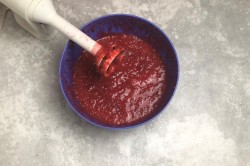 Джем из красной смородины в хлебопечке - шаг 3