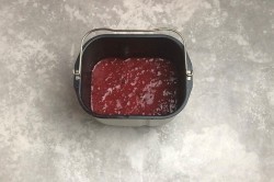 Джем из красной смородины в хлебопечке - шаг 6